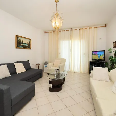 Sofia House * Vlorë